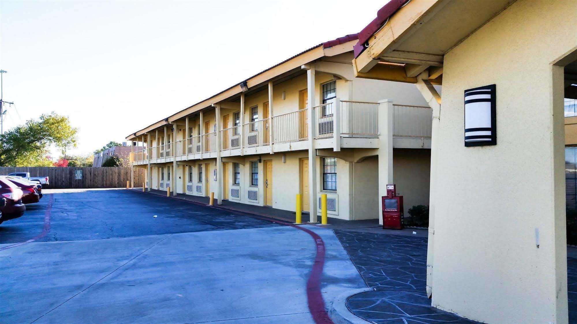 Motel 6-Grand Prairie, Tx - Interstate 30 Exterior photo